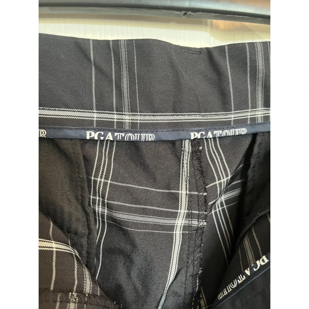 PGA TOUR Mens Plaid Golf Shorts Flat Front Sz 32 Black White Polyester